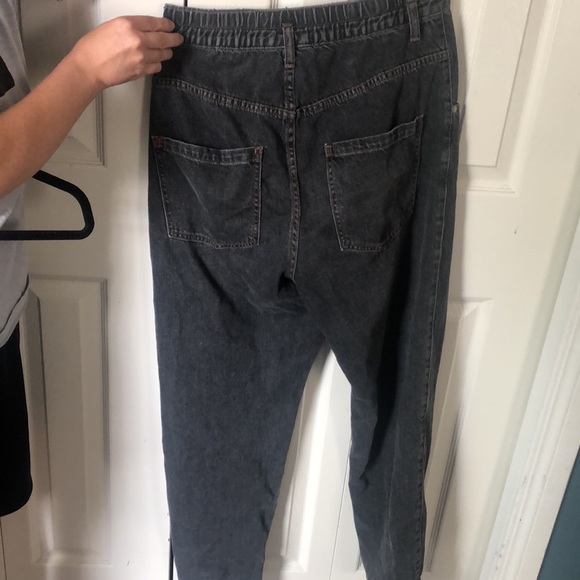 high rise tapered Urban Outfitters BDG cute jeans! SIZE 29🤫 - Picture 2 of 2